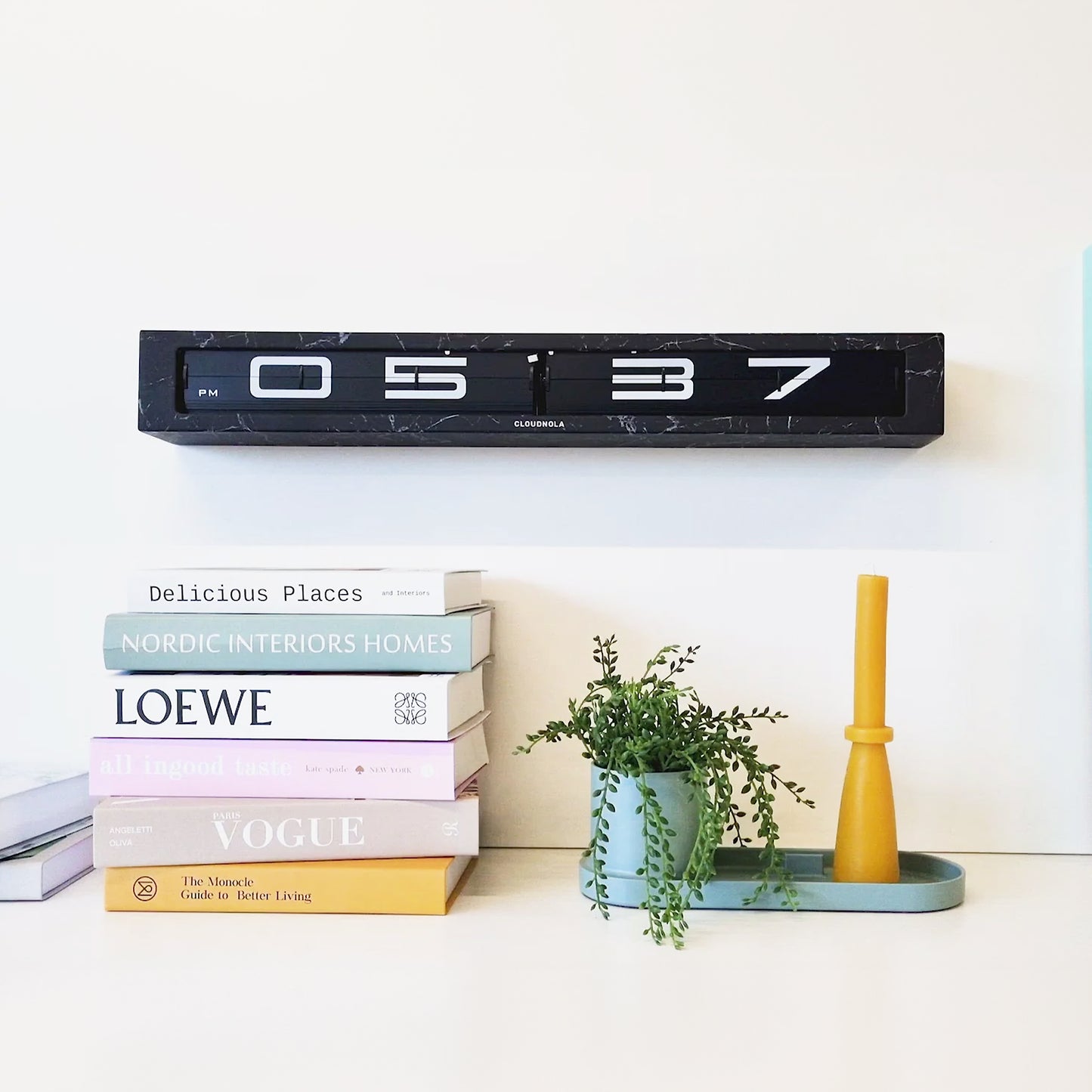 Timeline Marble AM/PM Flip Clock