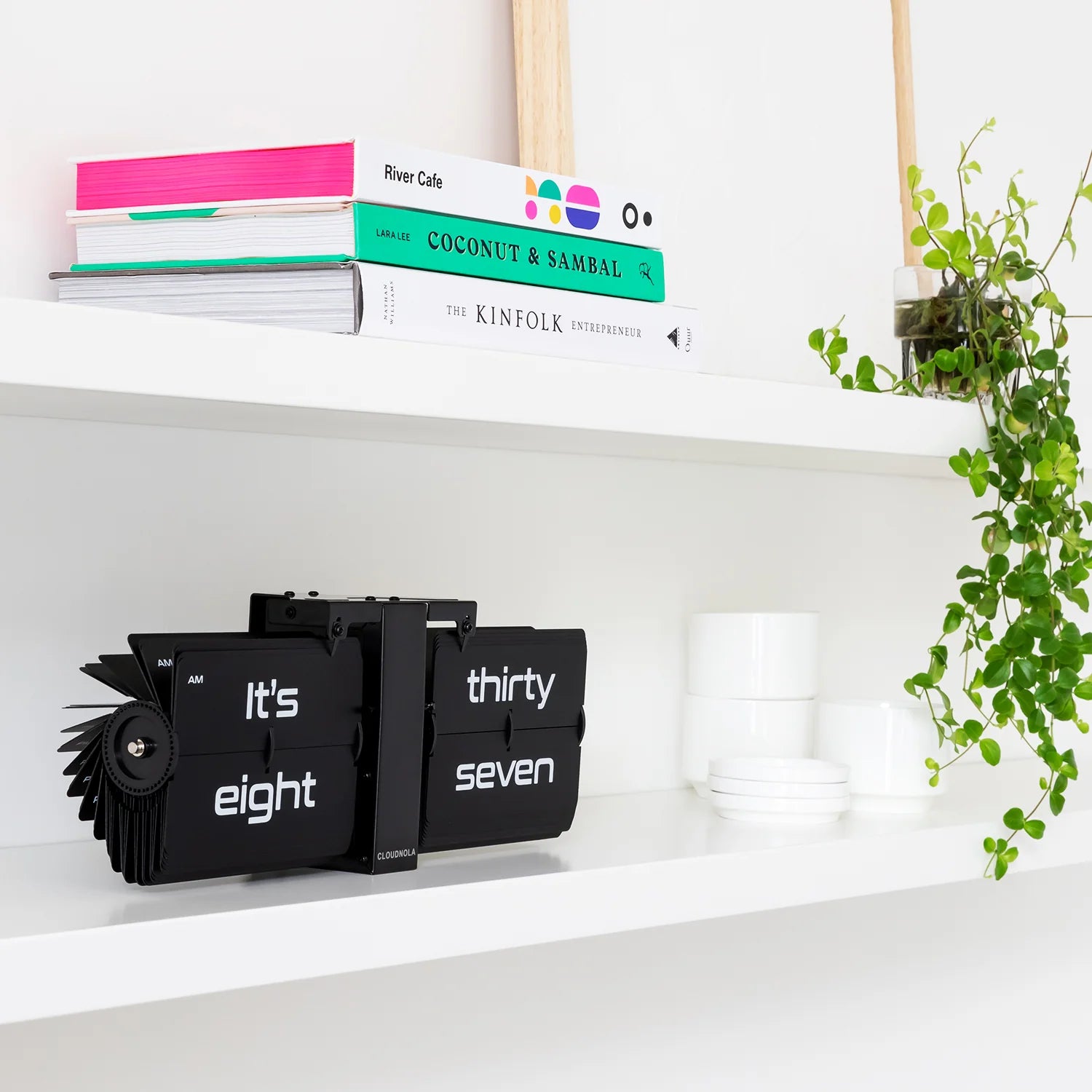 Flipping Out Text English Black - Flip Clock