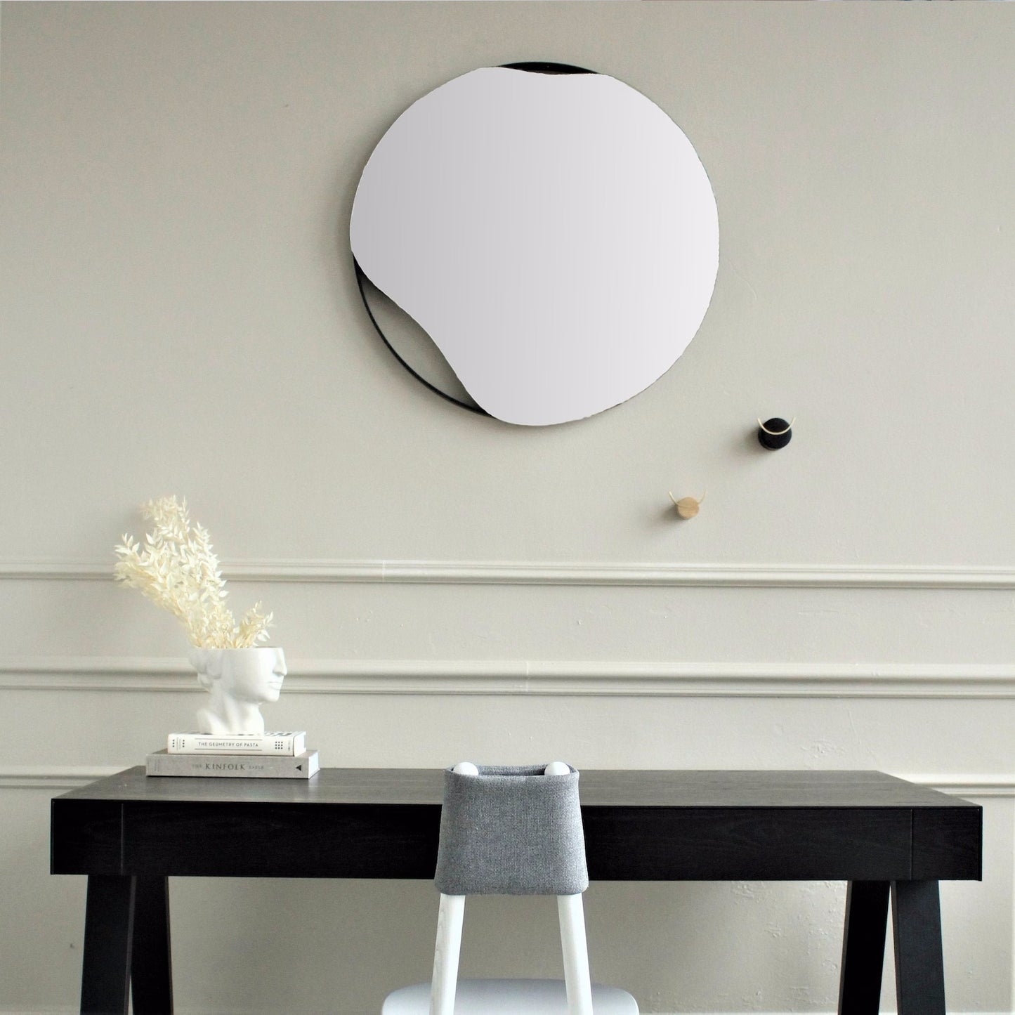 Assymetric wall mirror PUDDLE