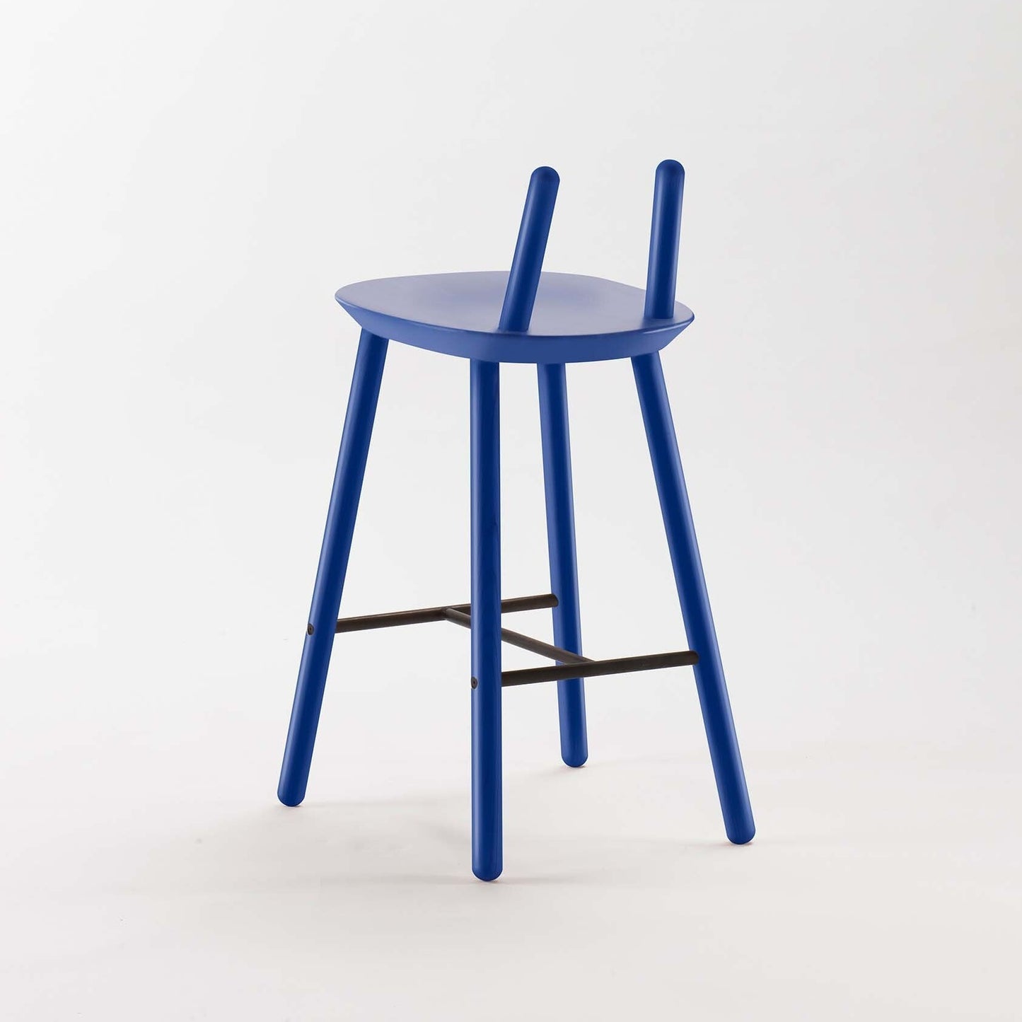 Naïve Semi Bar Stool