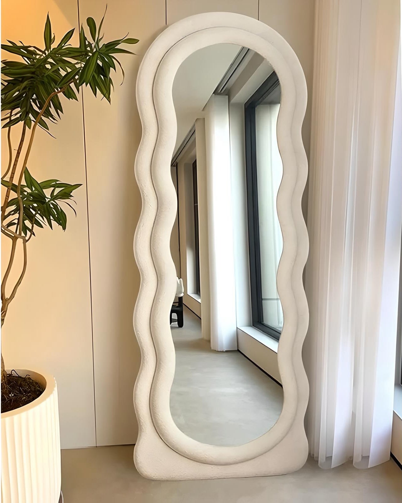 Wavy Mirror