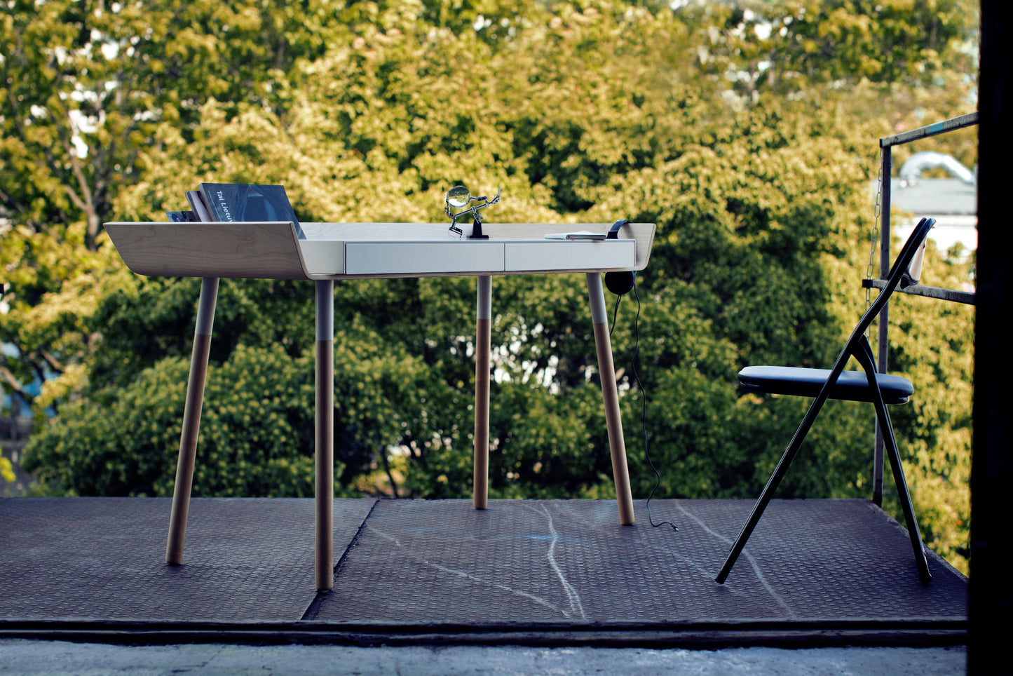 My Writing Desk, Natural