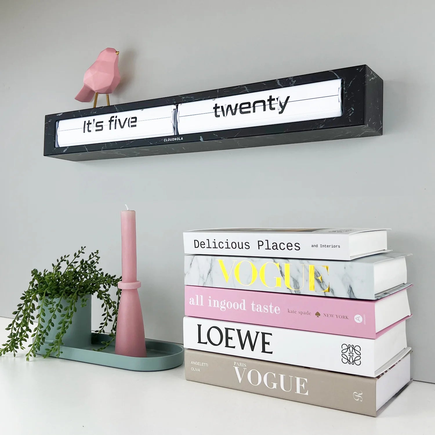 Texttime Smoke Effect - Flip Clock - Floating Shelf Clock - Luxury Text-Display Timepiece