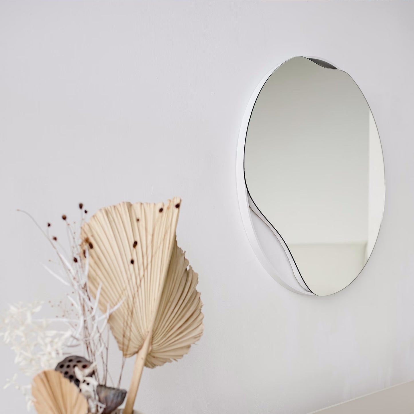 Assymetric wall mirror PUDDLE