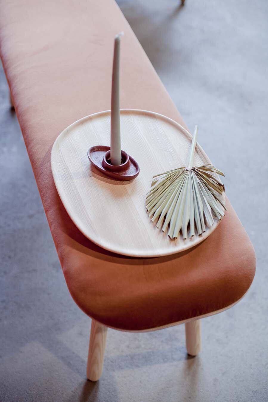Naïve Tray