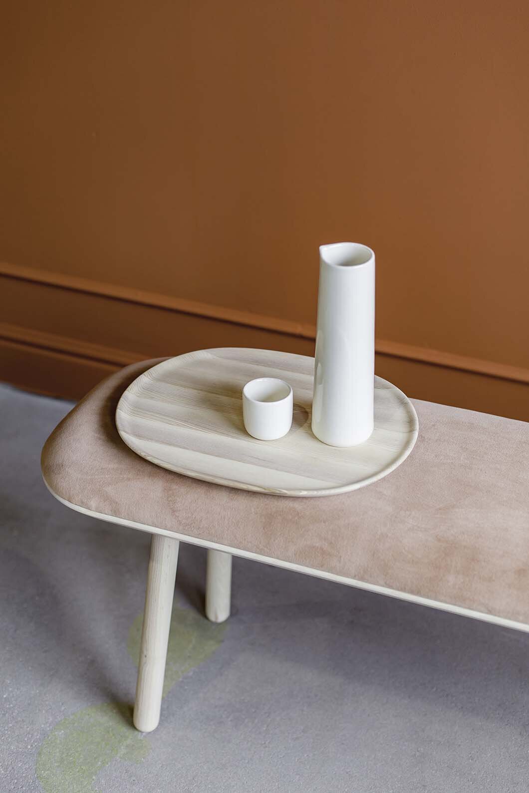 Naïve Tray
