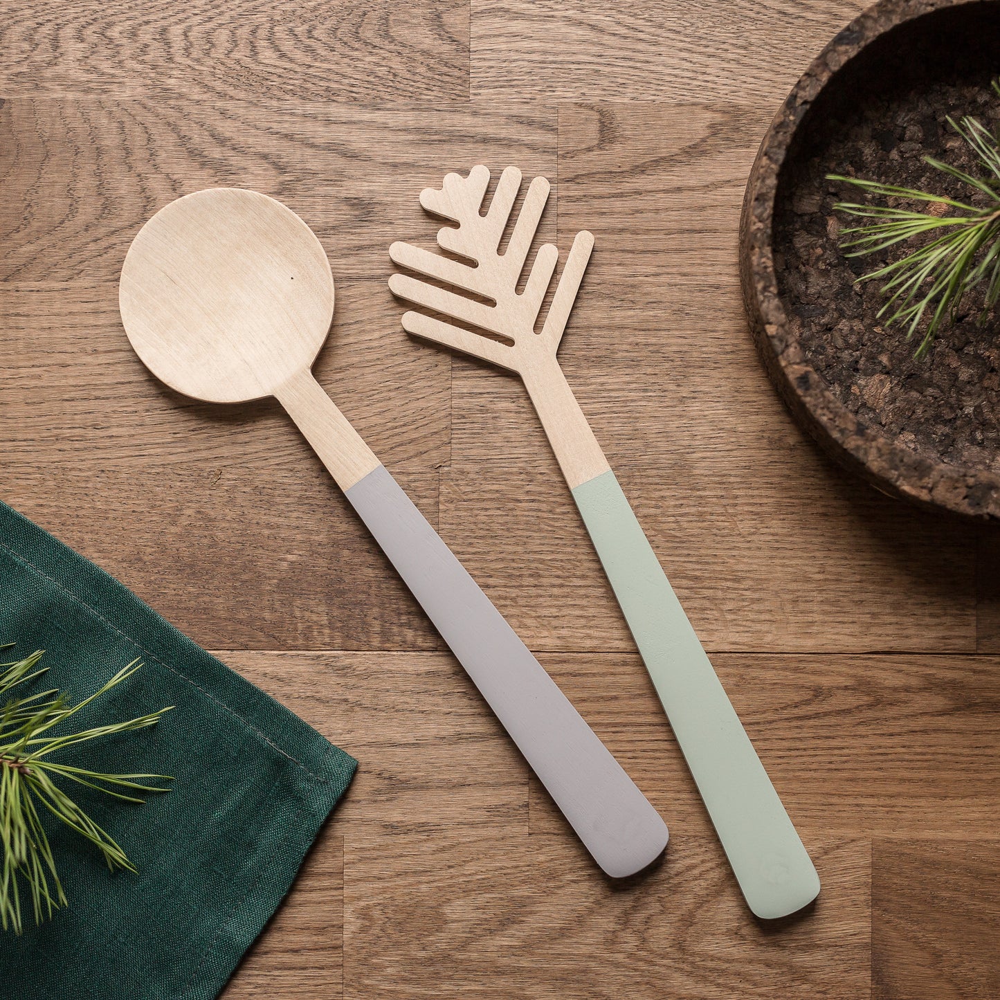 PINE NEEDLE Wooden salad servers